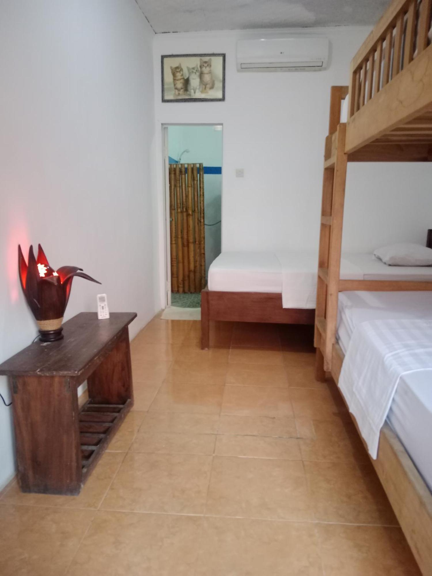 Fullesguesthouse Гили Траванган Экстерьер фото
